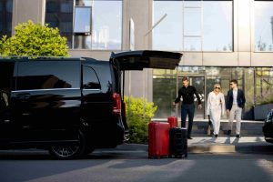 Airport Transportation With Luggage: Vehicle Guide